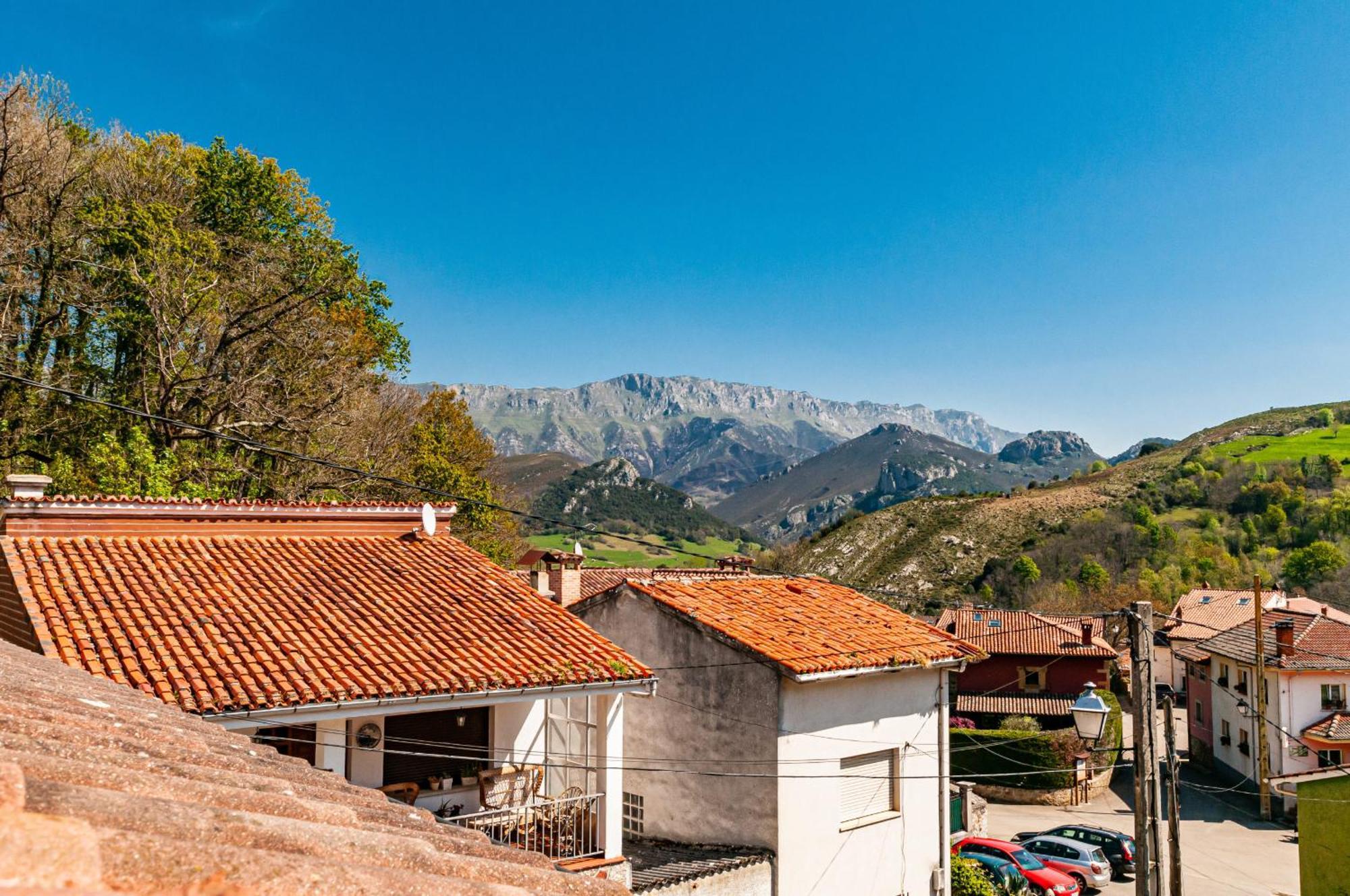 Apartamentos La Regoria Arenas De Cabrales Exteriör bild