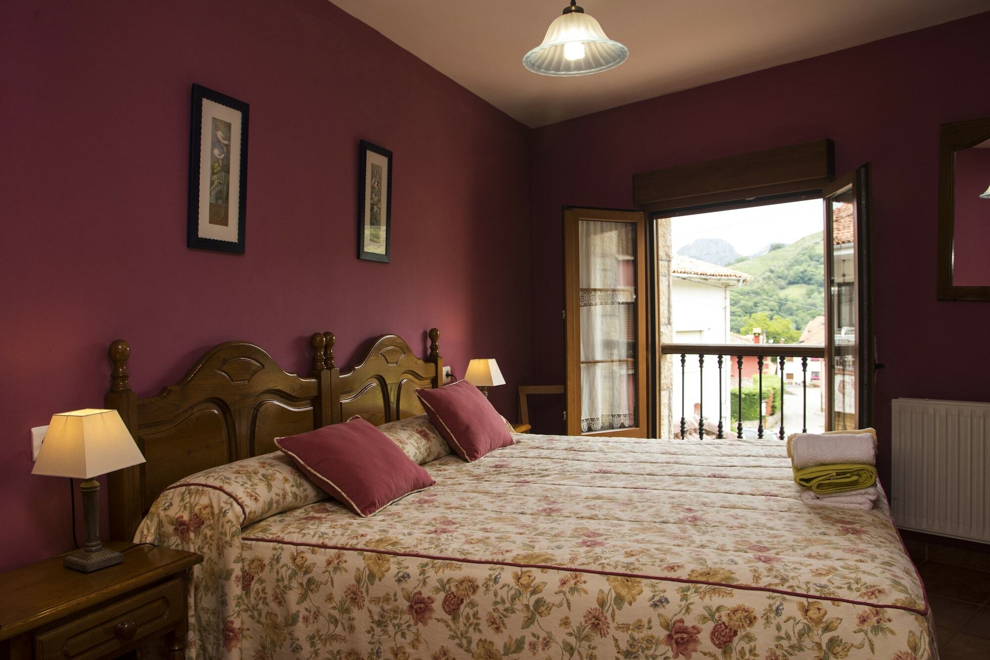 Apartamentos La Regoria Arenas De Cabrales Exteriör bild