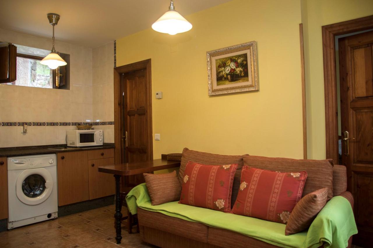 Apartamentos La Regoria Arenas De Cabrales Exteriör bild